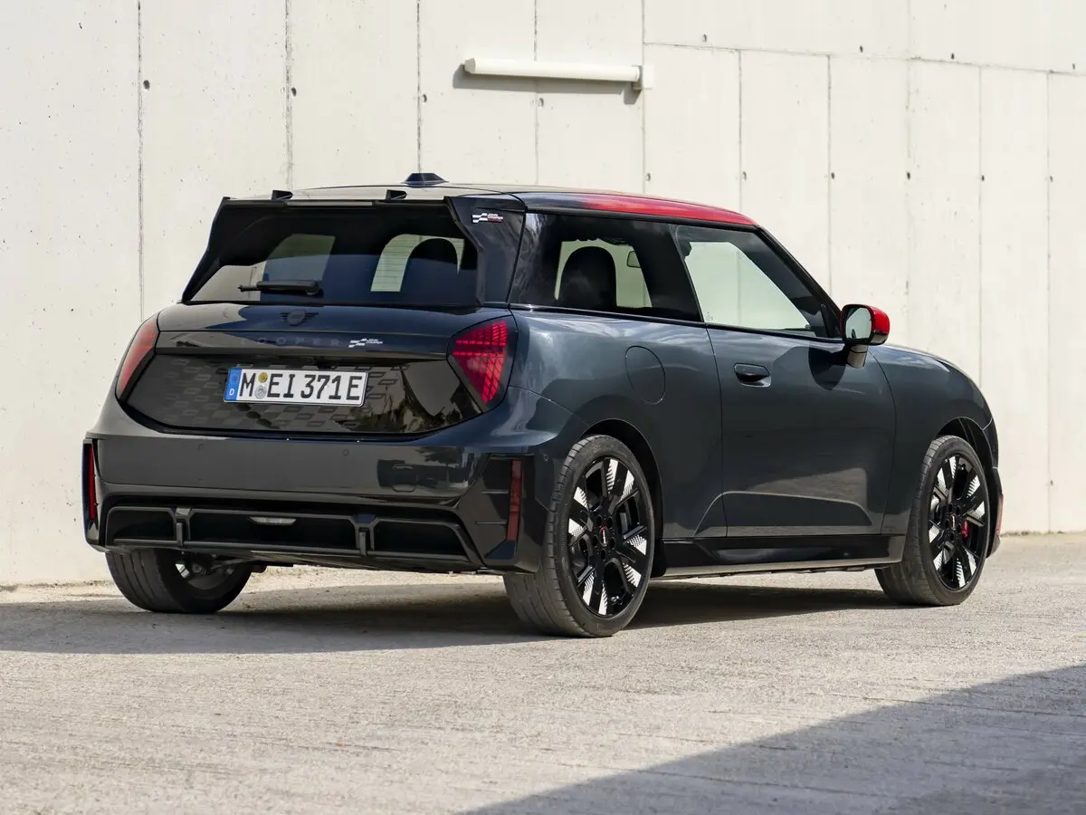Mini Hatch IV (F65/F66/J01) Хэтчбек 3 дв. JCW Electric — фото 5