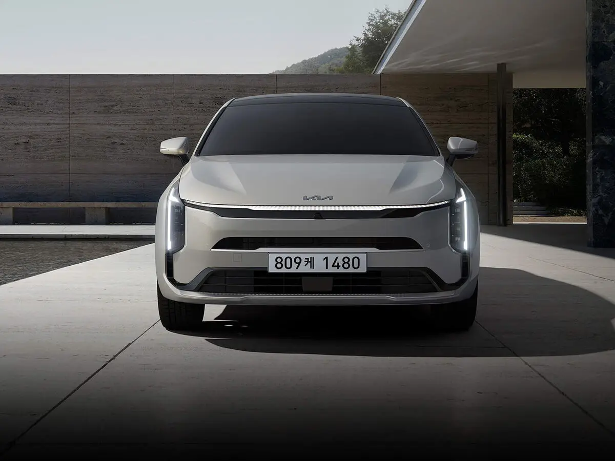 Kia K8 I Рестайлинг Седан — фото 3