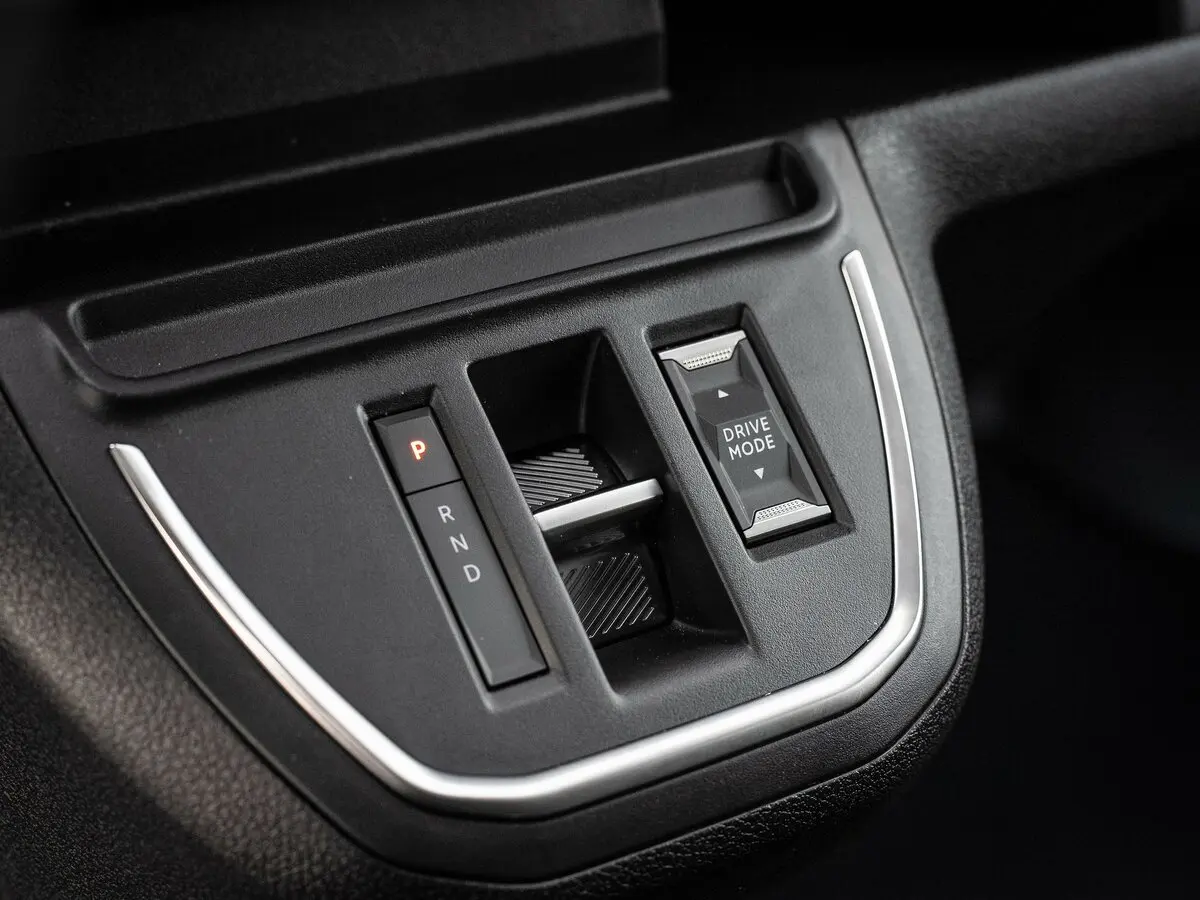 Opel Vivaro C Рестайлинг Фургон — сүрөт 7