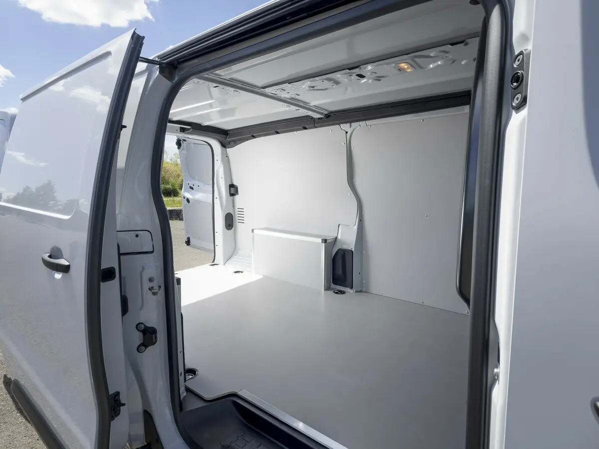 Opel Vivaro C Рестайлинг Фургон — сүрөт 10