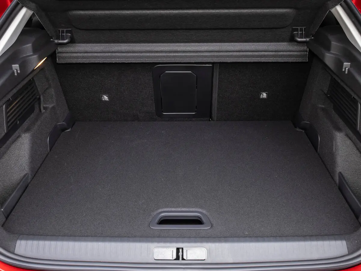 Citroen C4 III Рестайлинг Хэтчбек 5 дв. — сүрөт 13