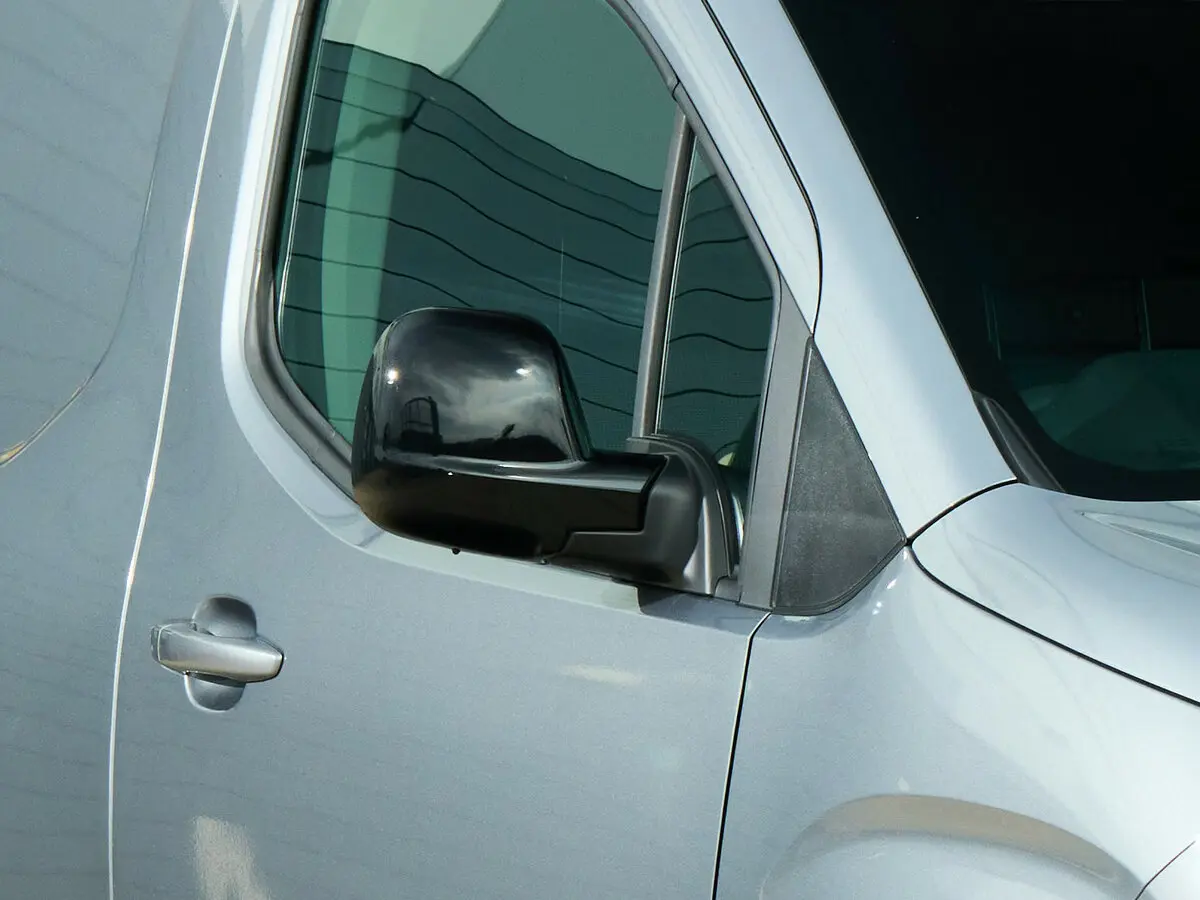 Peugeot Partner III Рестайлинг Фургон L1 — сүрөт 13