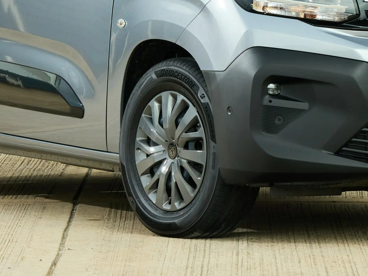 Peugeot Partner III Рестайлинг Фургон L1 — сүрөт 18