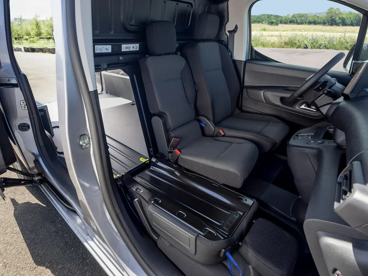 Opel Combo E Рестайлинг Фургон XL — сүрөт 9