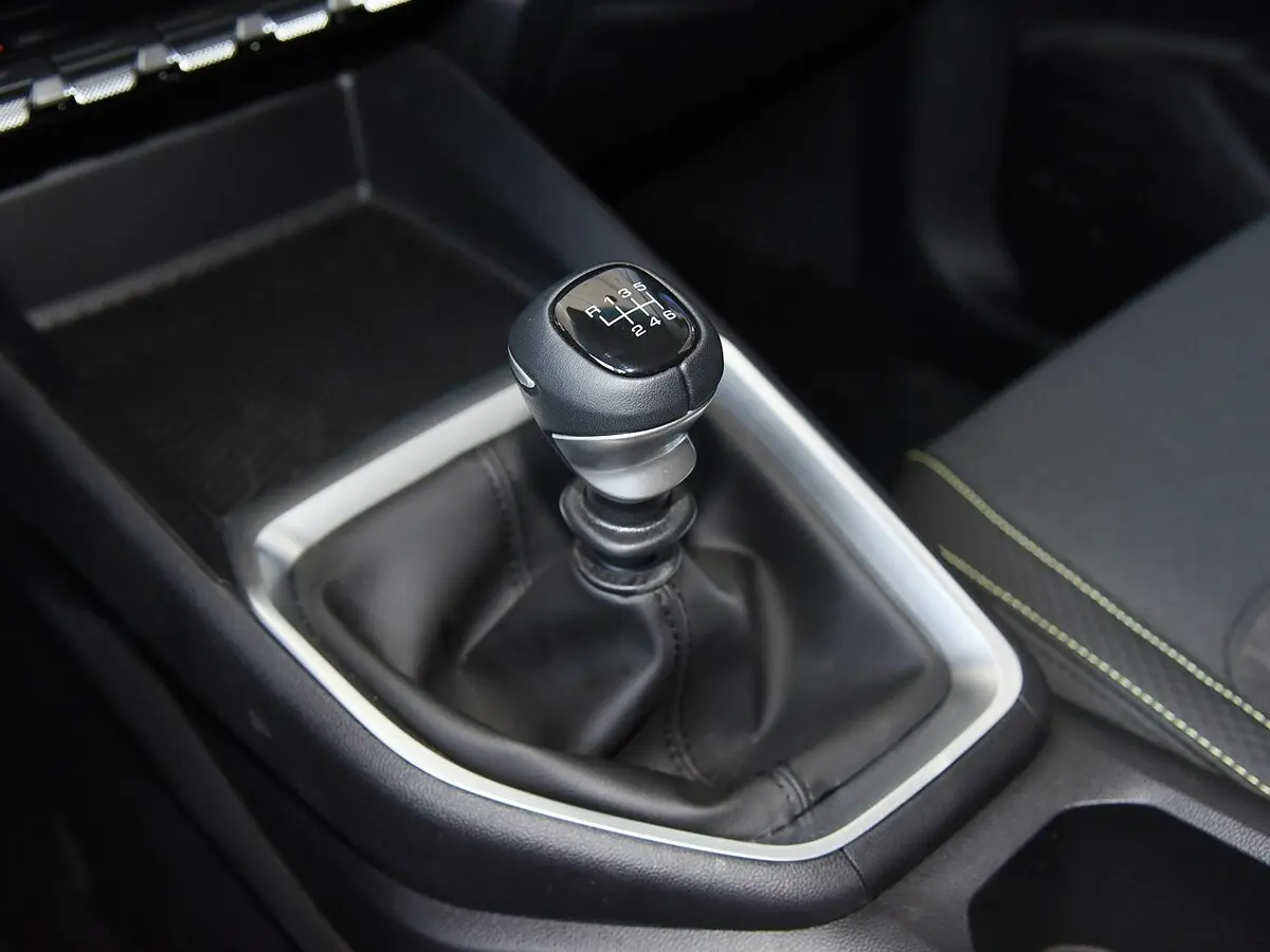 Baojun RM-5 2019 – 2021 Минивэн — сүрөт 11