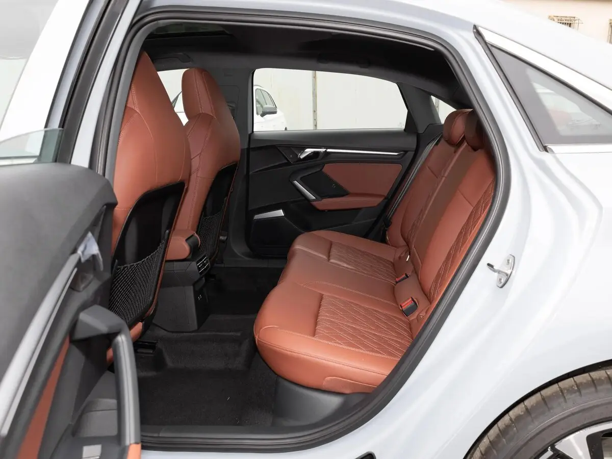 Audi A3 IV (8Y) Рестайлинг Седан L — сүрөт 10