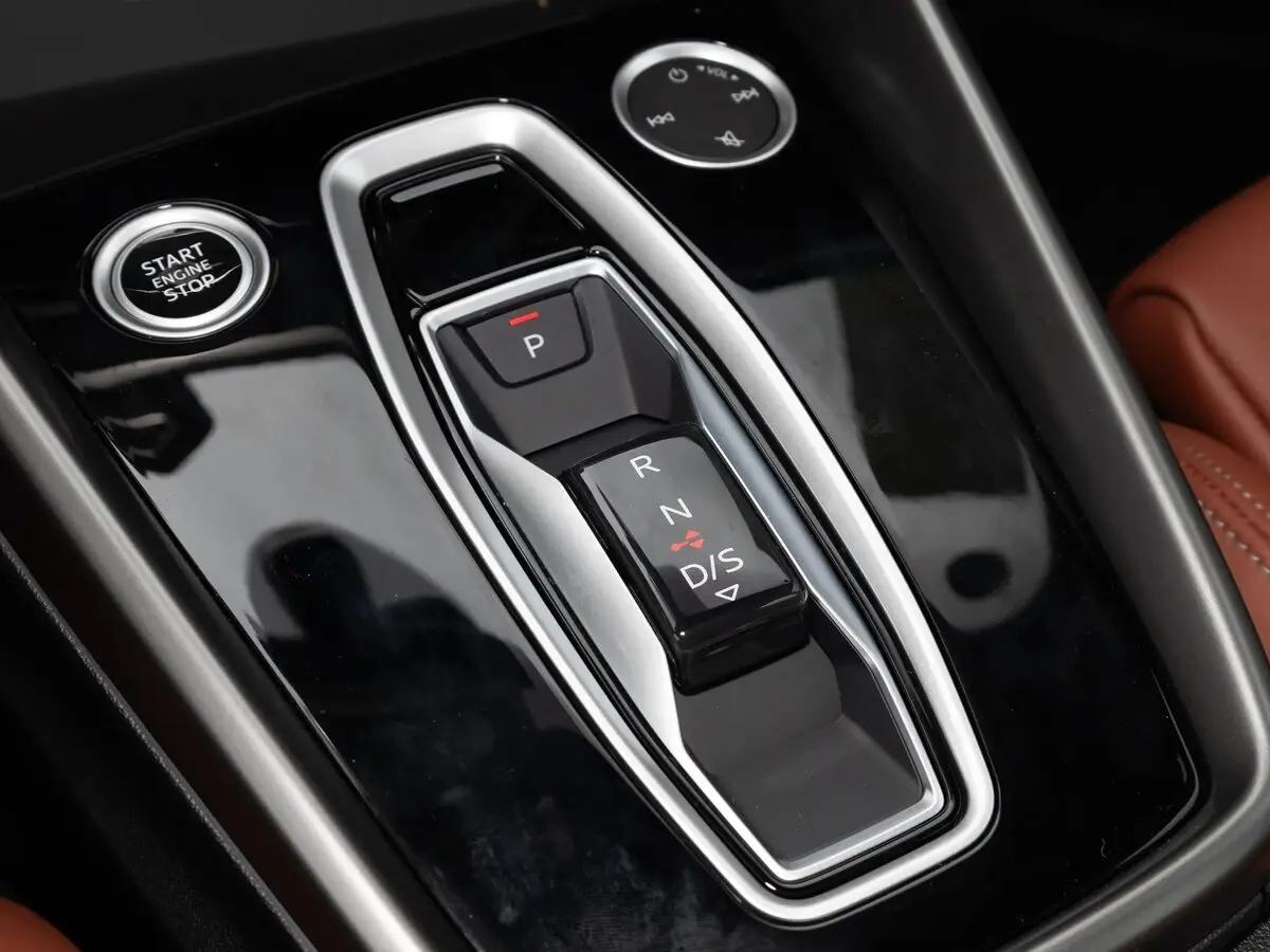 Audi A3 IV (8Y) Рестайлинг Седан L — сүрөт 13