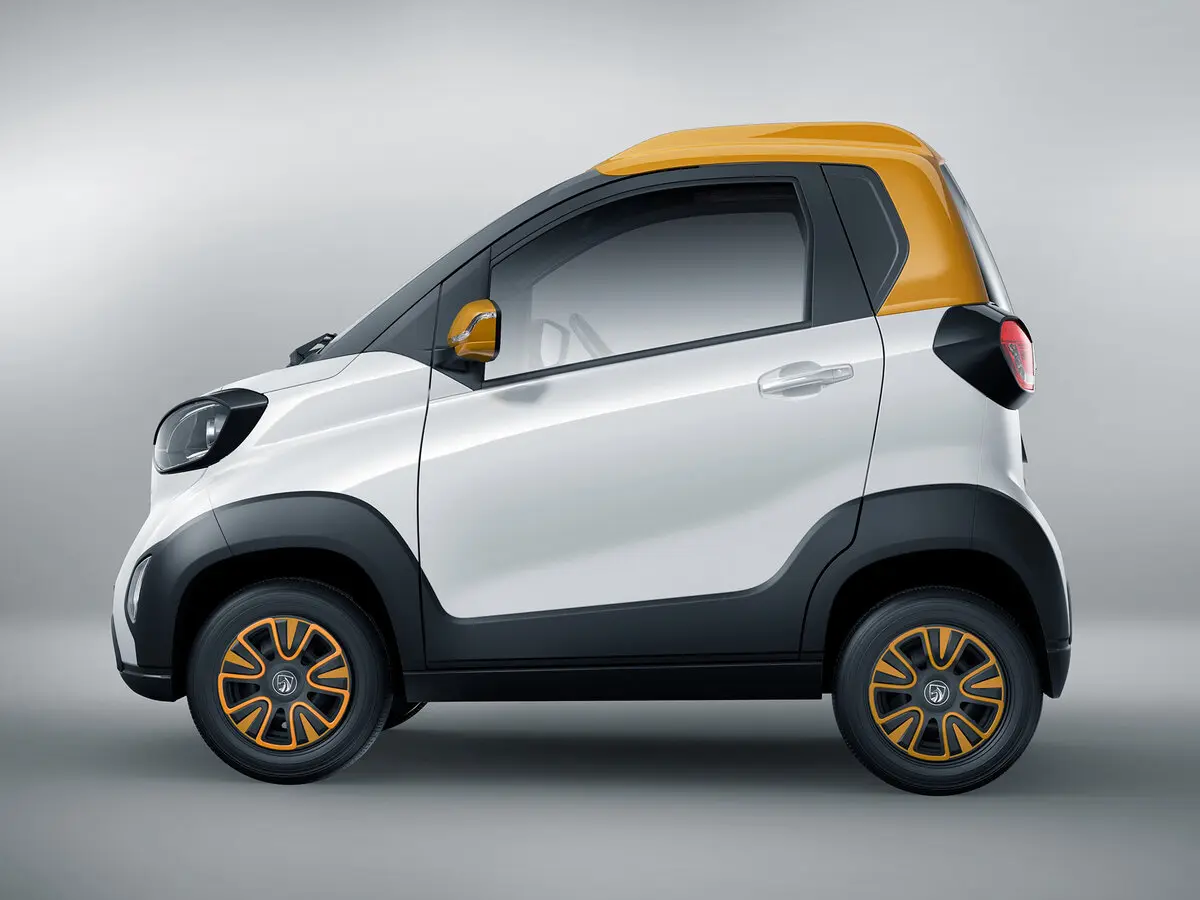 Baojun E100 2017 – 2021 Хэтчбек 3 дв. — сүрөт 2