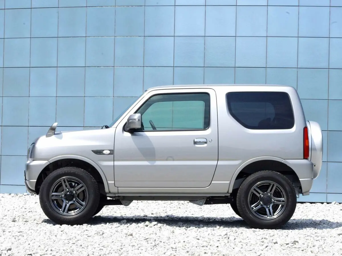 Suzuki Jimny III Рестайлинг 2 Внедорожник 3 дв. Kei car — фото 2