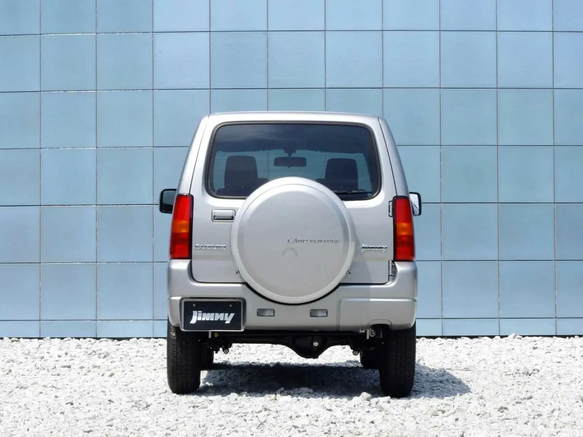 Suzuki Jimny III Рестайлинг 2 Внедорожник 3 дв. Kei car — фото 3