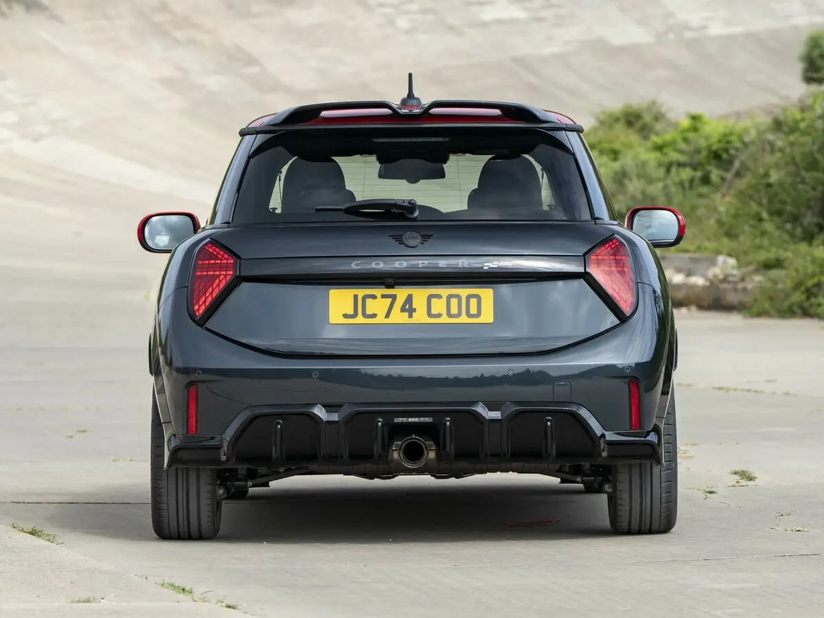 Mini Hatch IV (F65/F66/J01) Хэтчбек 3 дв. JCW — фото 4