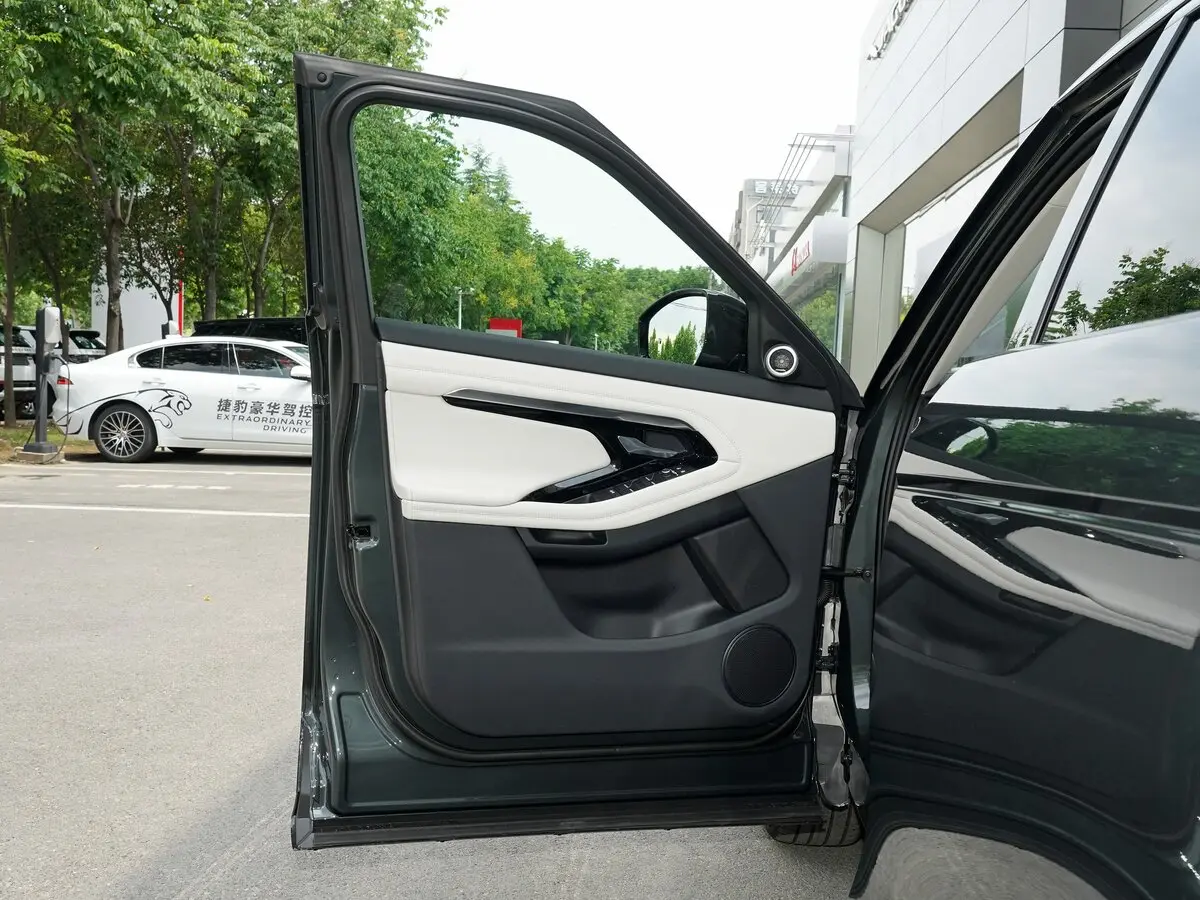 Land Rover Range Rover Evoque II Внедорожник 5 дв. L — сүрөт 12