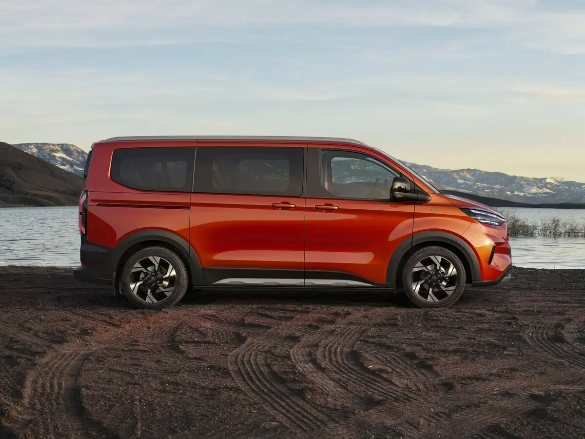 Ford Tourneo Custom II Минивэн SWB — сүрөт 2