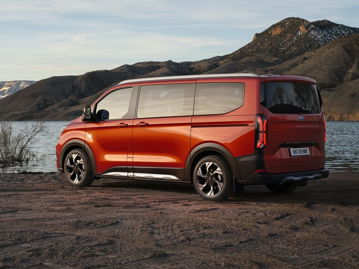 Ford Tourneo Custom II Минивэн SWB — фото 3