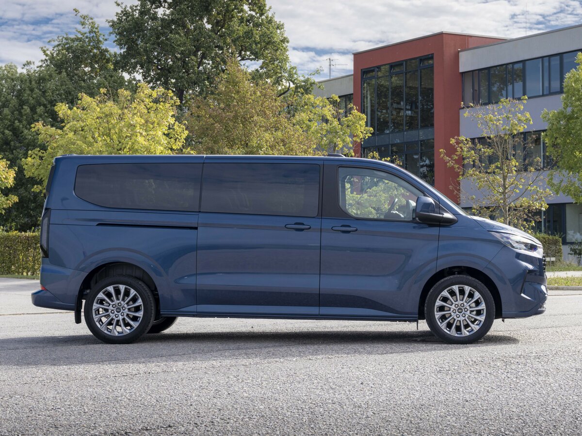 Ford Tourneo Custom II Минивэн LWB — фото 2