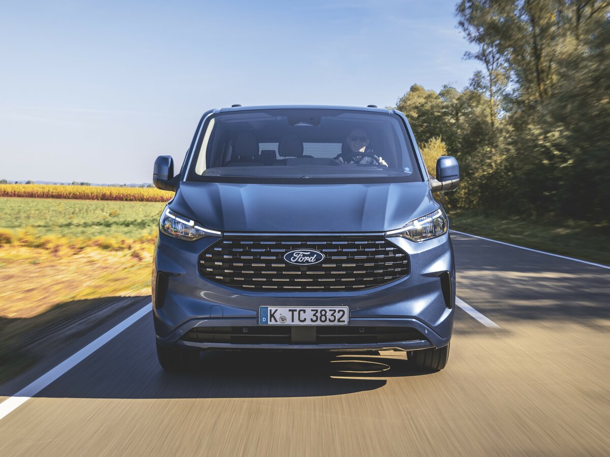 Ford Tourneo Custom II Минивэн LWB — фото 3