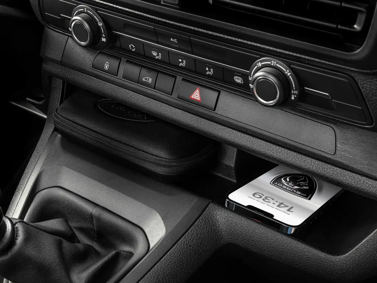 Peugeot Expert III Рестайлинг Фургон — сүрөт 11