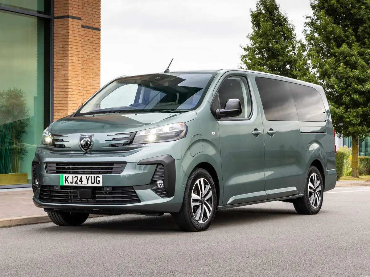 Peugeot Traveller I Рестайлинг Минивэн Long