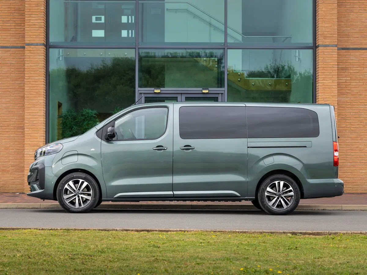 Peugeot Traveller I Рестайлинг Минивэн Long — сүрөт 3