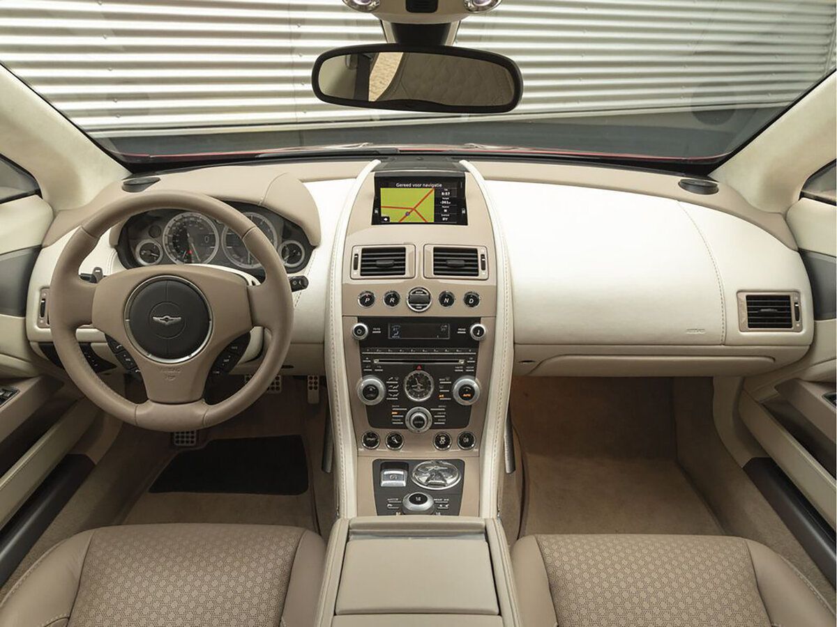Aston Martin Lagonda Taraf 2015 – 2016 Седан — фото 6