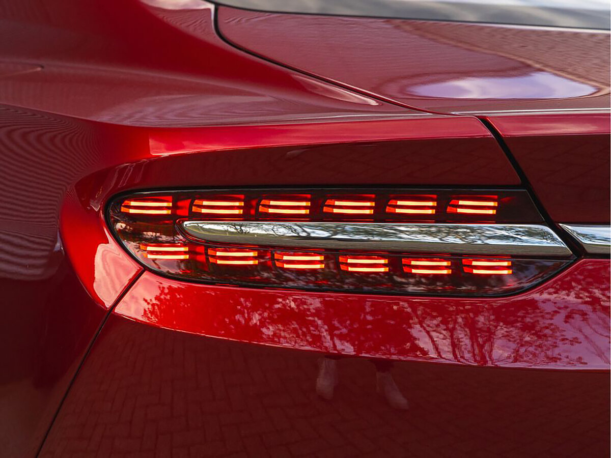 Aston Martin Lagonda Taraf 2015 – 2016 Седан — фото 14