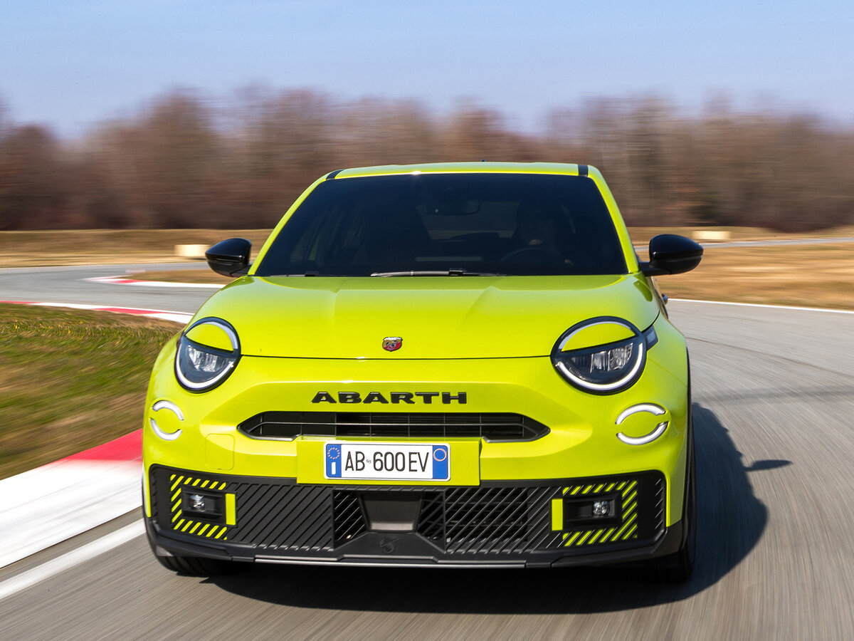 Abarth 600e 2024 – н.в. Внедорожник 5 дв. — фото 3