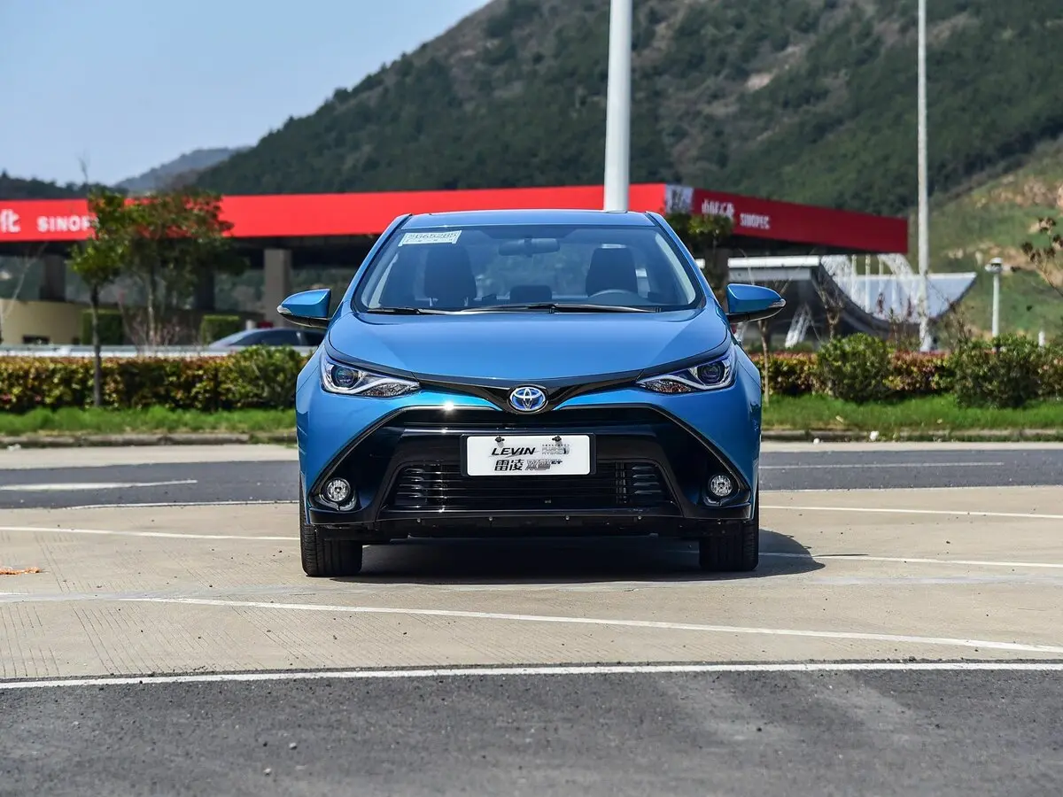 Toyota Levin XI (E170) Седан Hybrid — фото 3