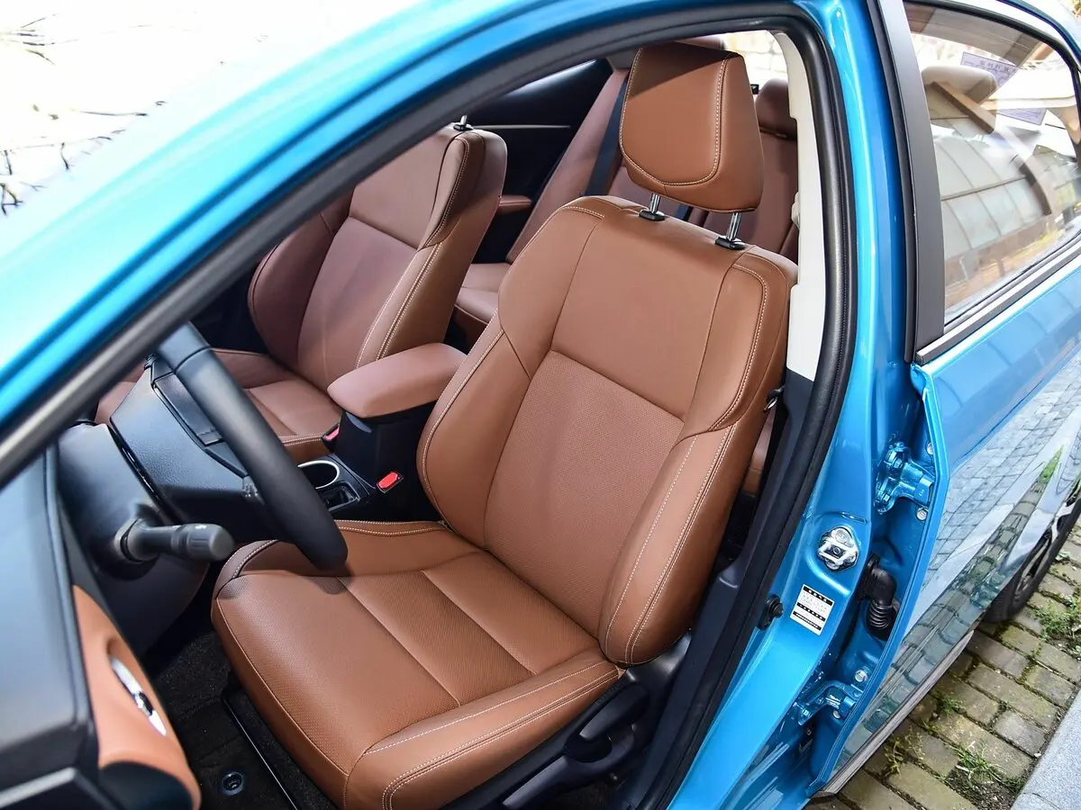 Toyota Levin XI (E170) Седан Hybrid — фото 7