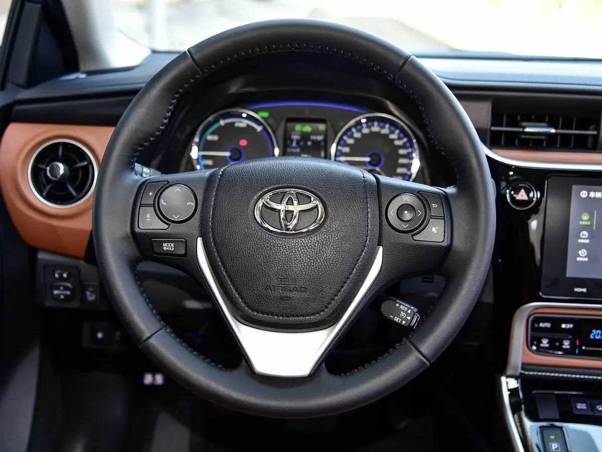 Toyota Levin XI (E170) Седан Hybrid — фото 9