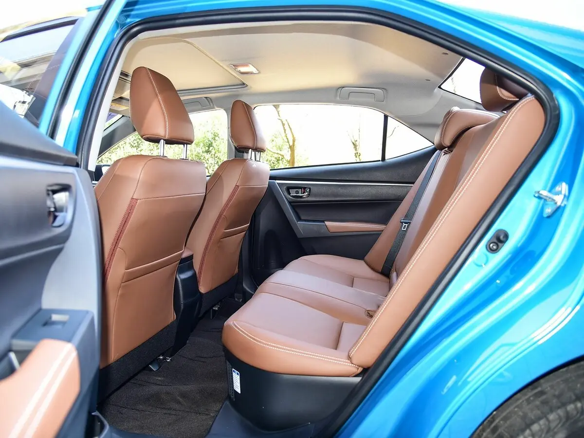 Toyota Levin XI (E170) Седан Hybrid — фото 10