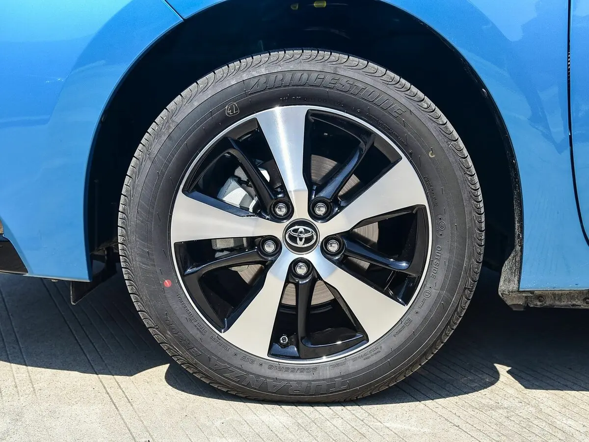 Toyota Levin XI (E170) Седан Hybrid — фото 18