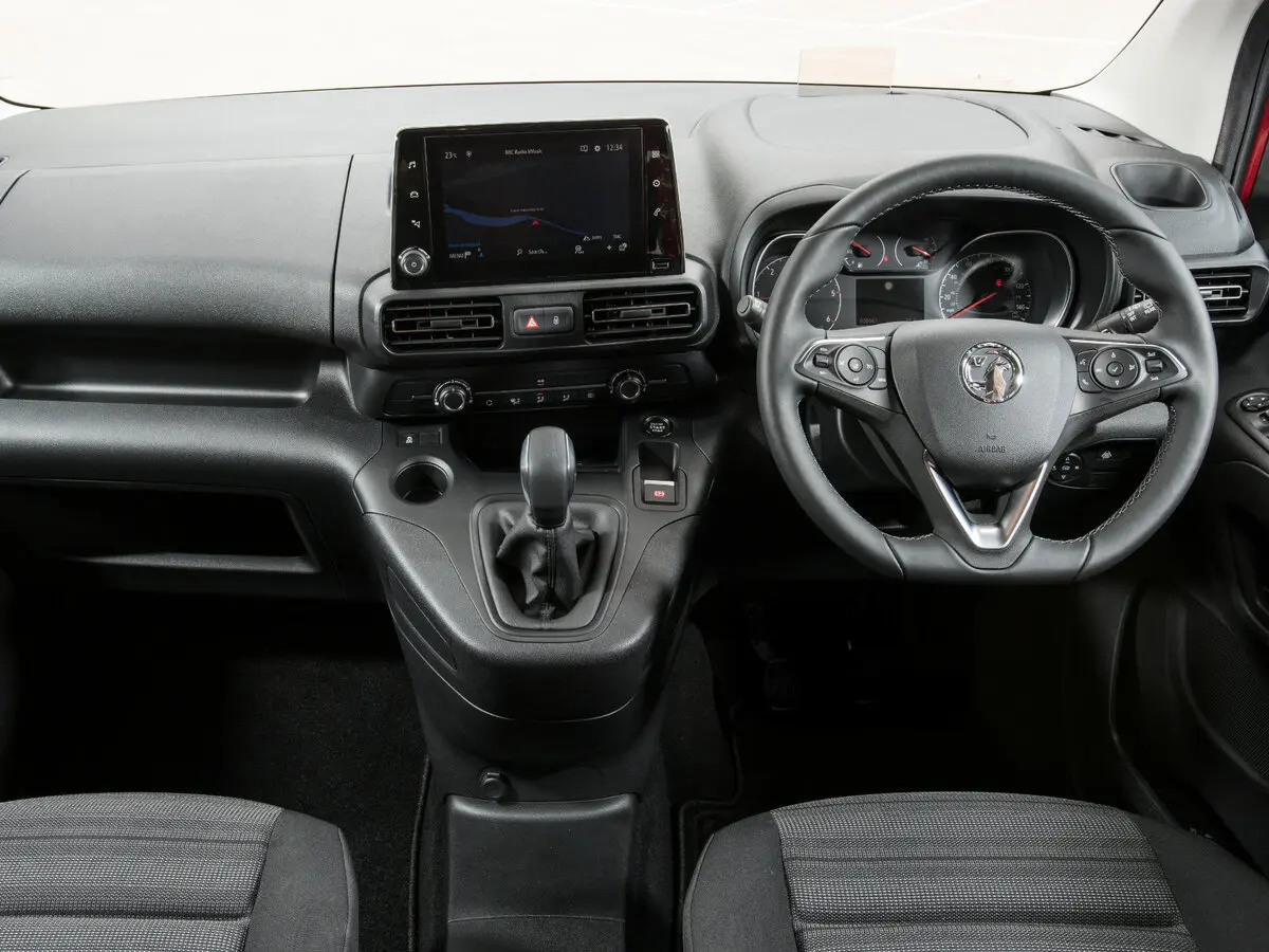 Vauxhall Combo E Компактвэн — сүрөт 3