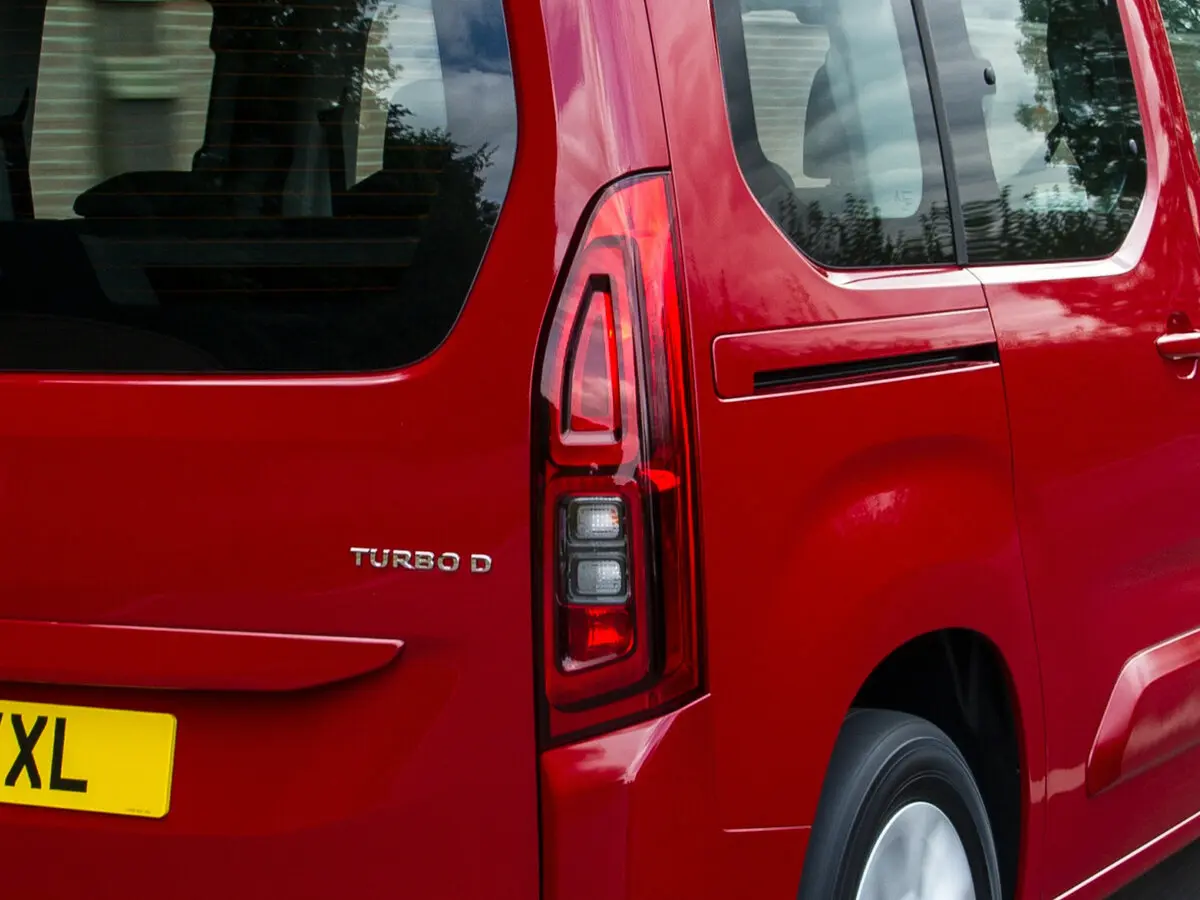 Vauxhall Combo E Компактвэн — сүрөт 6