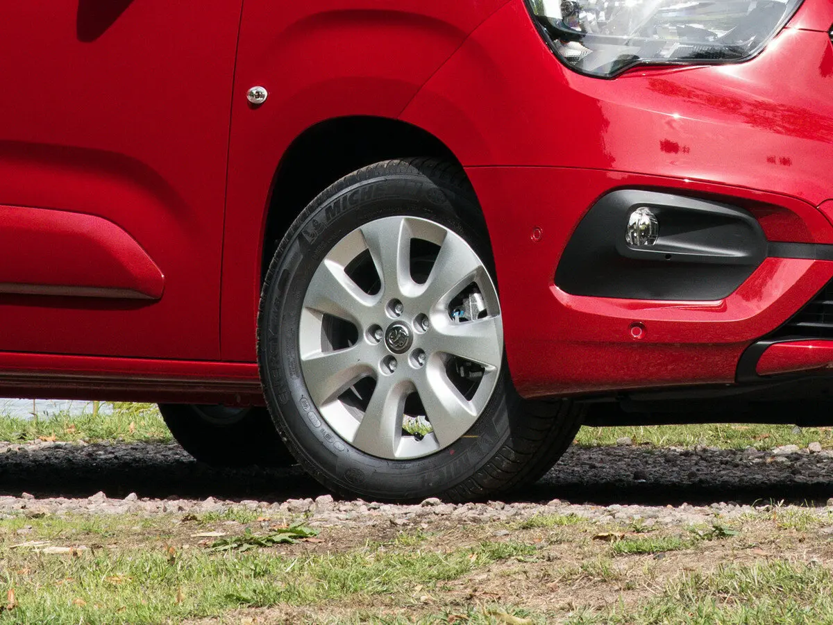 Vauxhall Combo E Компактвэн — сүрөт 8