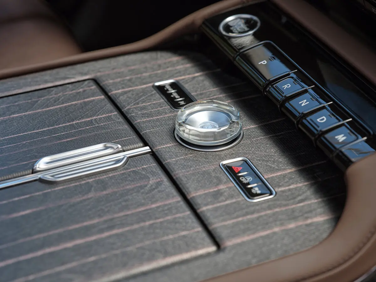 Lincoln Navigator V Внедорожник 5 дв. — photo 10