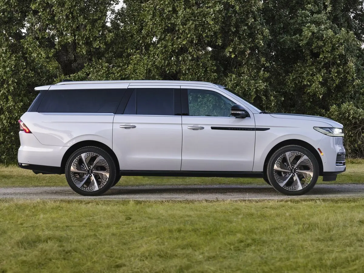Lincoln Navigator V Внедорожник 5 дв. L — сүрөт 2