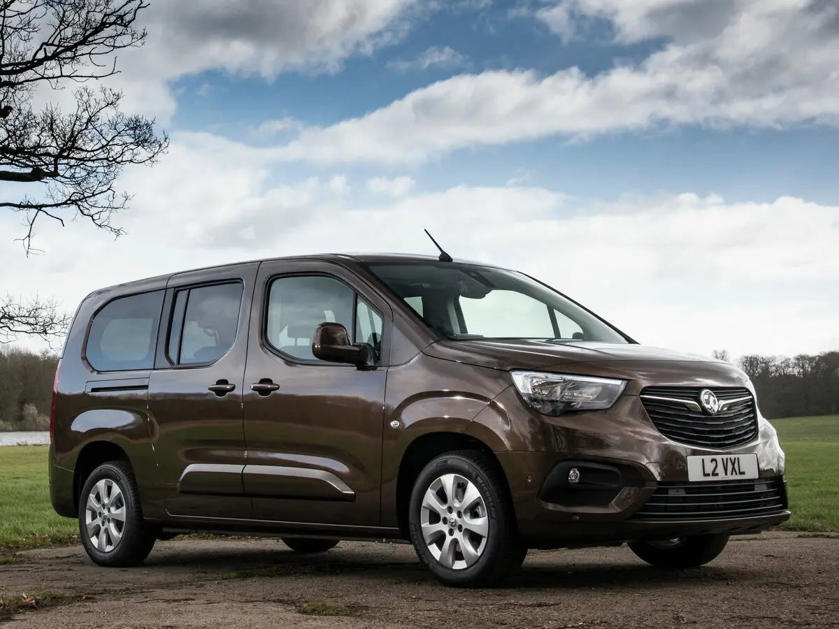Vauxhall Combo E Компактвэн XL
