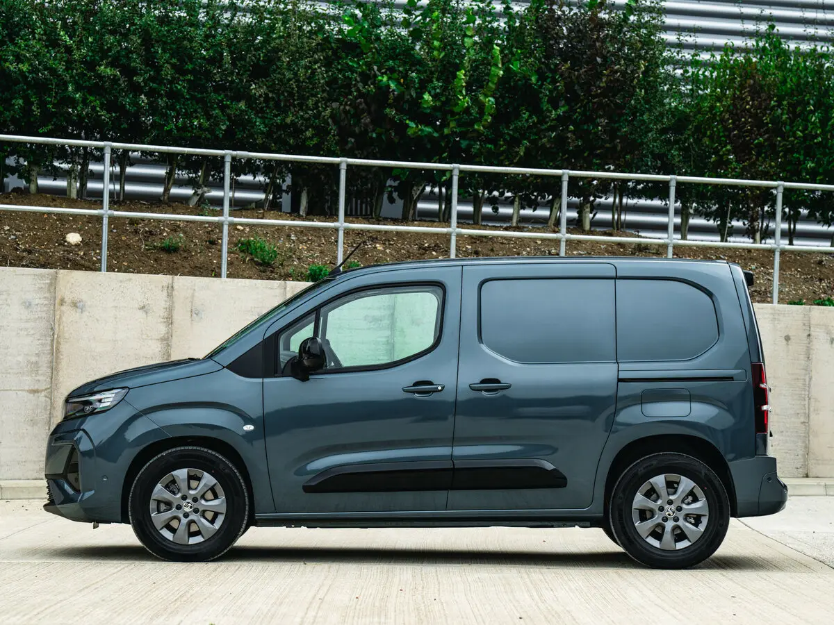 Vauxhall Combo E Рестайлинг Фургон — сүрөт 2