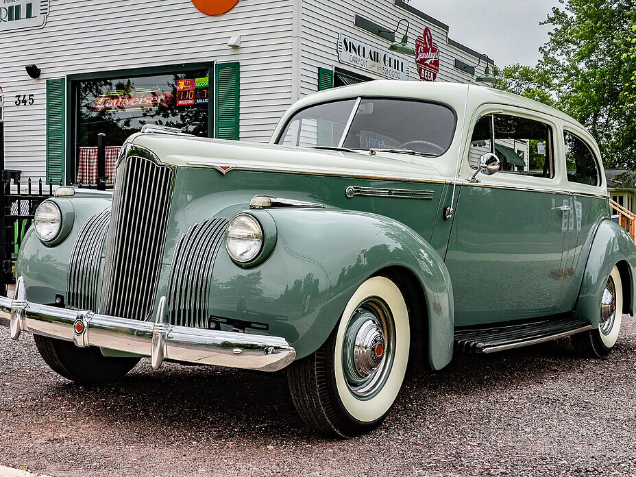 Packard One-Ten 1940 – 1941 Седан 2 дв.