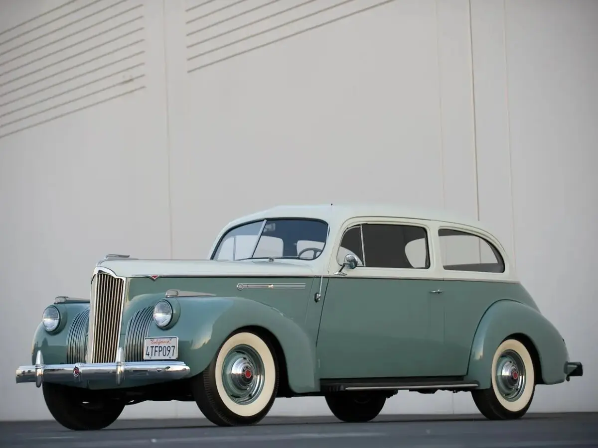 Packard One-Ten 1940 – 1941 Седан 2 дв. — photo 2