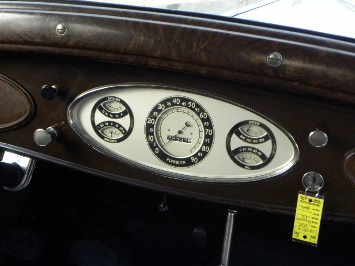 Plymouth De Luxe I Седан — 照片 9