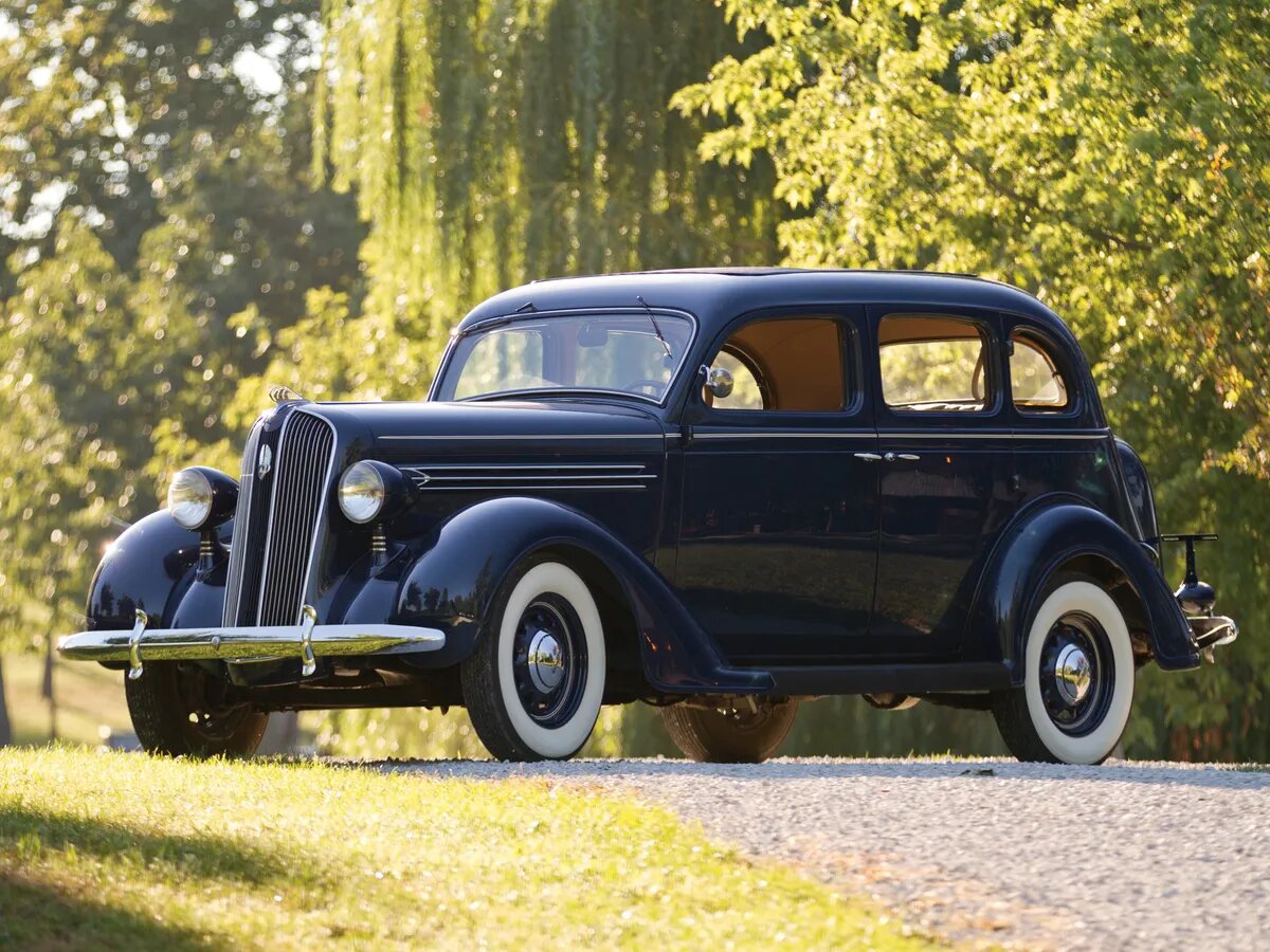 Plymouth De Luxe II Седан