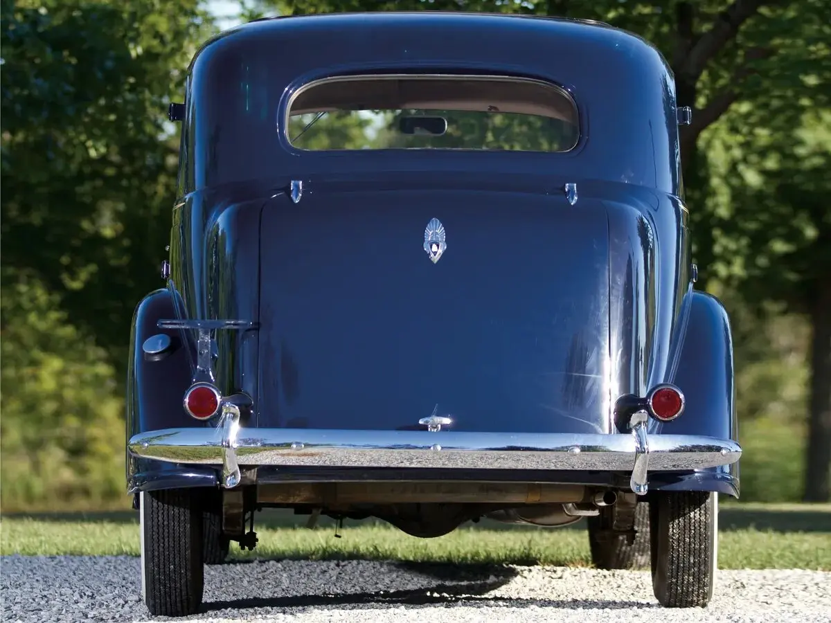Plymouth De Luxe II Седан — 照片 4
