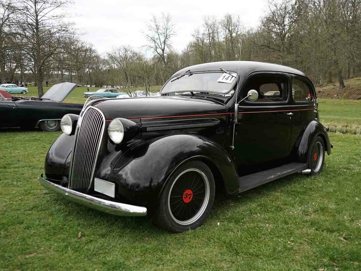 Plymouth De Luxe I Седан 2 дв.