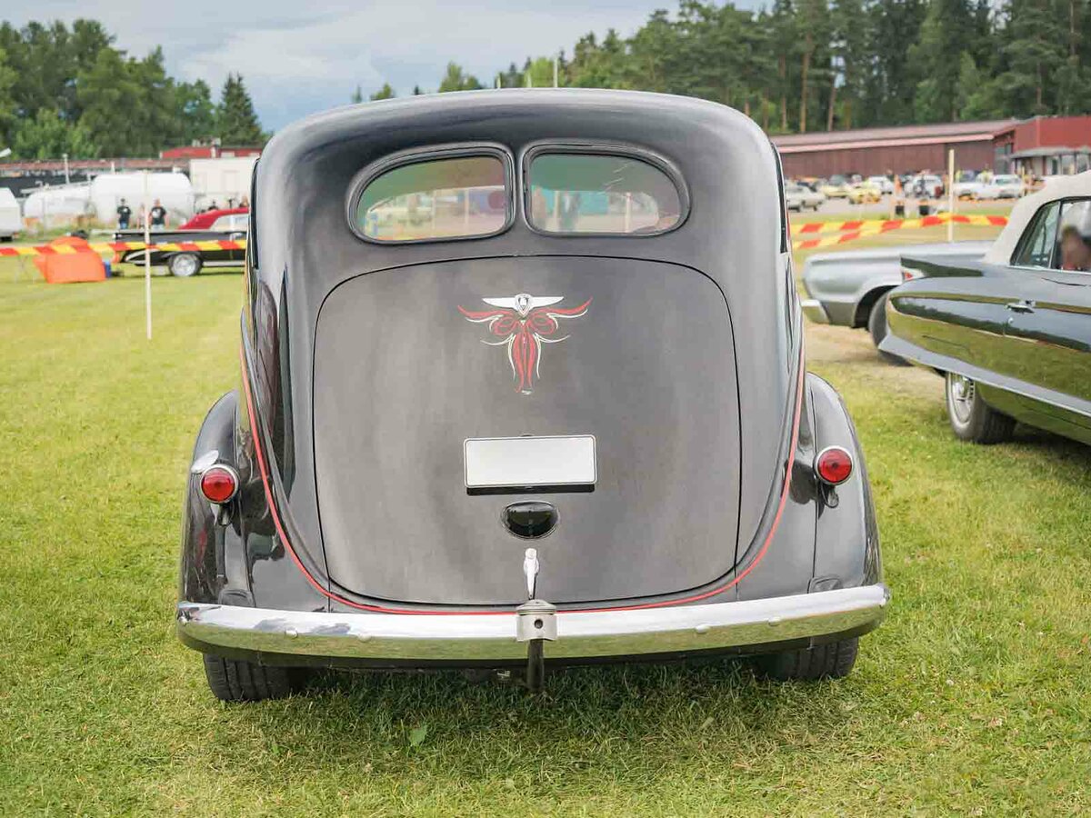 Plymouth De Luxe I Седан 2 дв. — фото 5