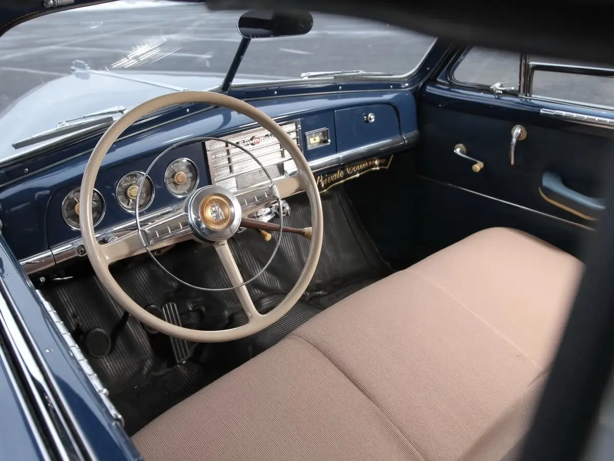 Plymouth De Luxe II Кабриолет — photo 7
