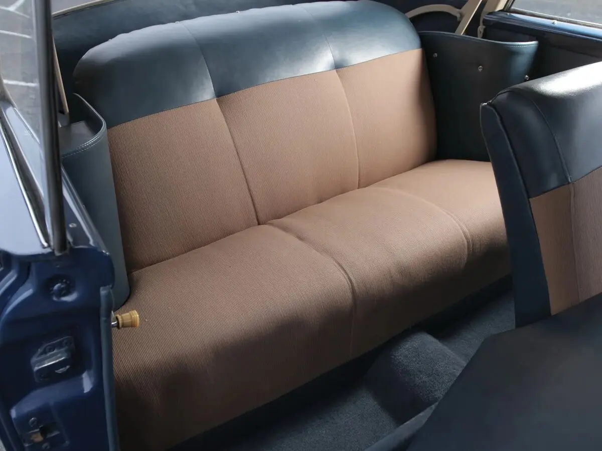 Plymouth De Luxe II Кабриолет — photo 8