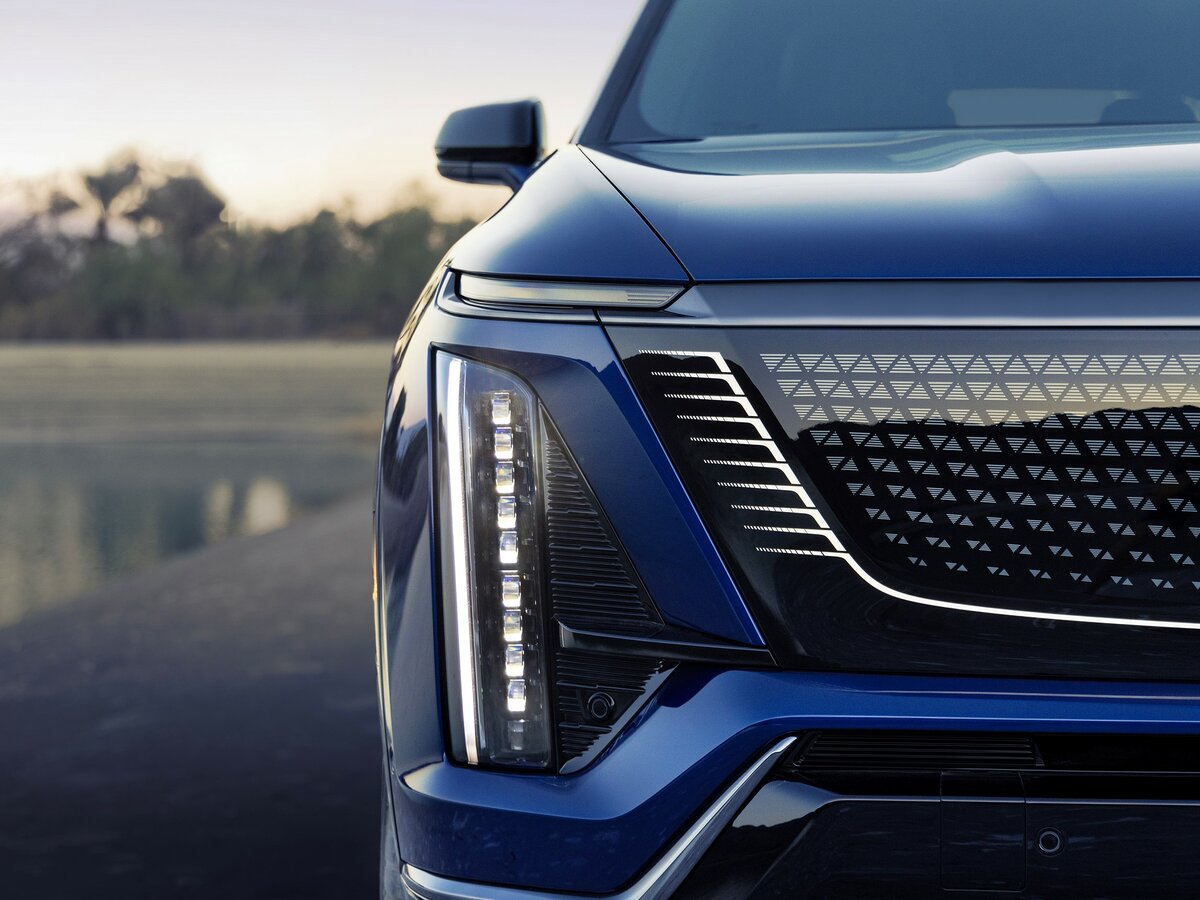 Cadillac Vistiq 2025 – н.в. Внедорожник 5 дв.