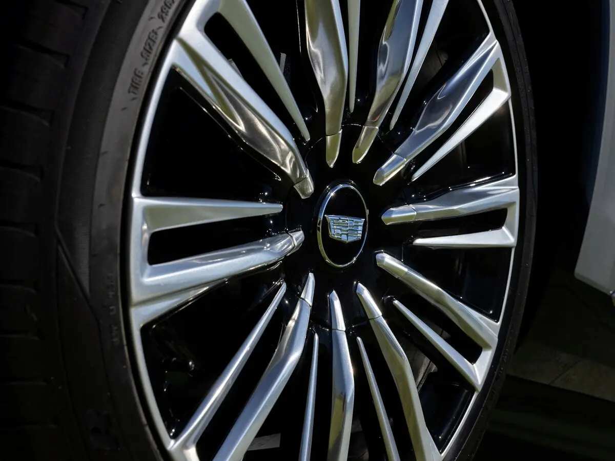 Cadillac Vistiq 2025 – н.в. Внедорожник 5 дв. — photo 10