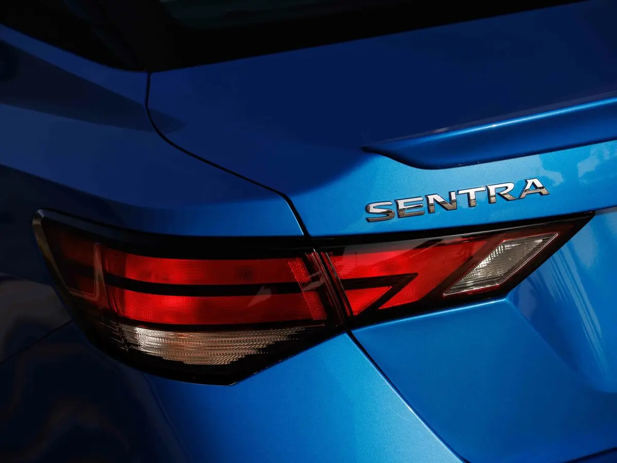 Nissan Sentra VIII (B18) Рестайлинг Седан — сүрөт 12